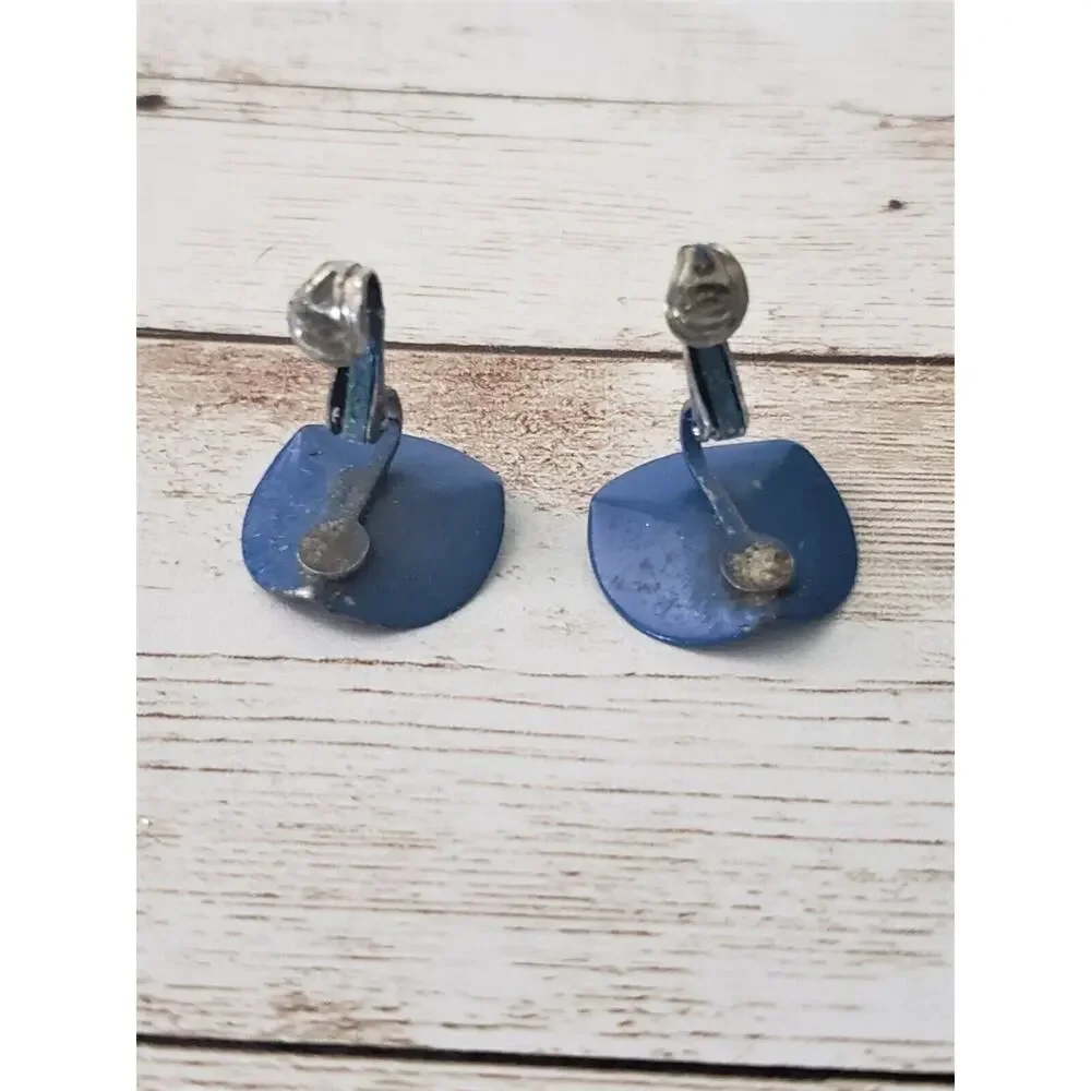 Vintage Clip On Earrings Blue Pushed In Style Circle